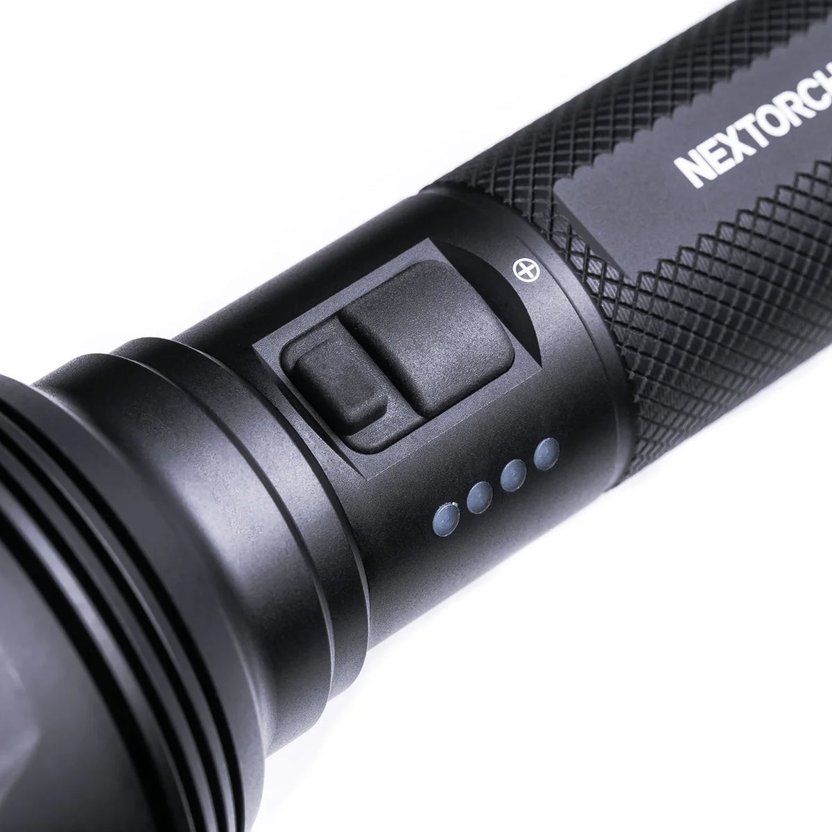 Nextorch P82C Taschenlampe 1.100 Meter 2200 Lumen