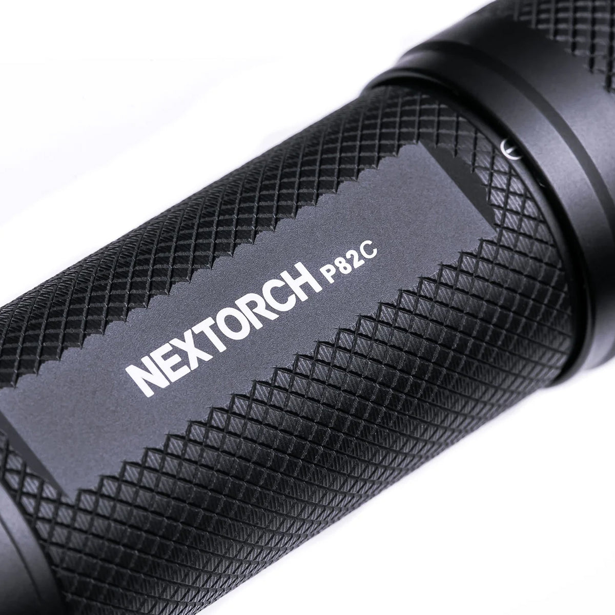 Nextorch P82C Taschenlampe 1.100 Meter 2200 Lumen