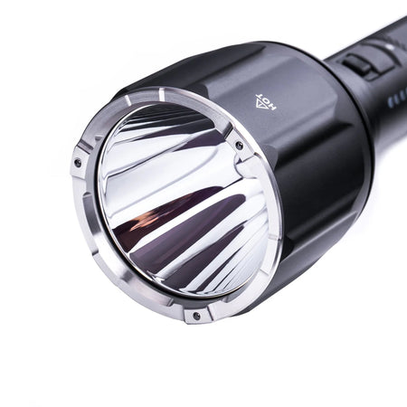 Nextorch P82C Taschenlampe 1.100 Meter 2200 Lumen